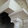 Abbaye de Noirlac - la salle des moines, détail de la cheminée