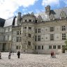 Château de Blois –  l’aile François Ier côté cour et l’emprise de l’aile Gaston d’Orléans.