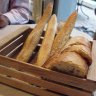 Les Terrasses - le pain à l'ancienne proposé généreusement 