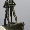 Neue Pinakothek - Zwei Knaben in einem Boot  (La Solidarité - 1898) par George Minne (1866-1941) - cabinet 22 A (Der Neue Stil).