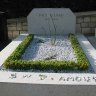 Tombe de Paul Eluard (1893-1952) - poète français - division 97