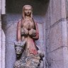 Cathédrale Saint-Vincent de Saint-Malo –  petite sculpture polychrome, sainte et dragon.
