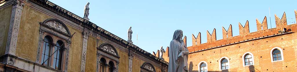 Vérone - Piazza dei Signori, la statue de Dante