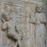  Verone – San Zeno Maggiore – la façade : détail des bas-reliefs autour du portail (XIIe siècle).
