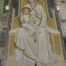 Vérone – San Zeno Maggiore – latéral droit, église basse, entre les 2 autels : fresque de l’école de Giotto « Vierge assise sur le trône avec son enfant », dite « Madone Blanche ».